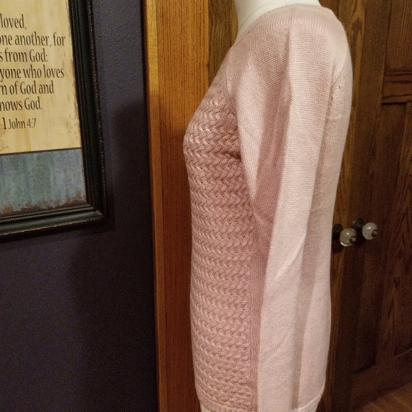 Sweater - Picture 3 of 4